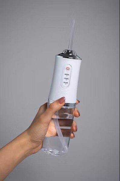 Luxe +Willow BIO Uproot Rechargeable Water Flosser